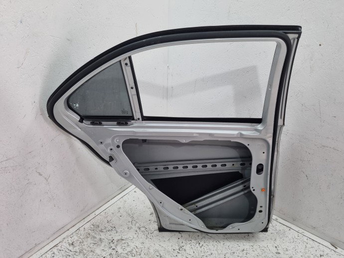 Usa stanga spate Mercedes Clasa C (W204) [Fabr 2007-2014] Sedan AMG 775 Argintiu Iridium