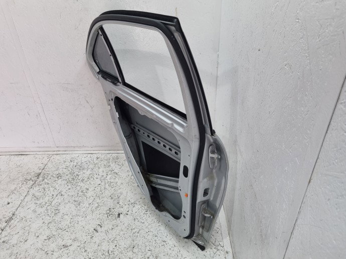 Usa stanga spate Mercedes Clasa C (W204) [Fabr 2007-2014] Sedan AMG 775 Argintiu Iridium