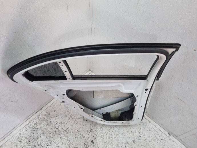 Usa stanga spate Mercedes Clasa C (W205) [Fabr 2014-prezent] Sedan AMG 149 Alb Polar