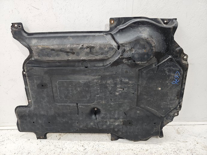 Scut motor Mercedes Clasa C (W204) [Fabr 2007-2014] Sedan AMG A2045203323