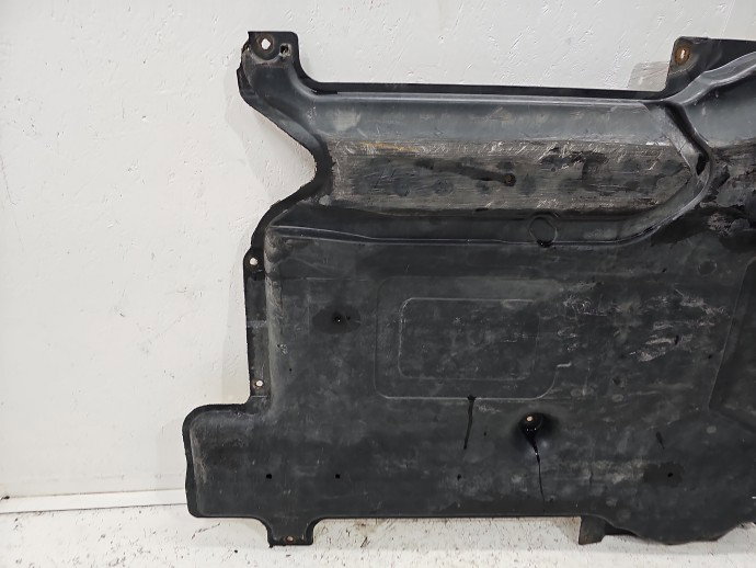 Scut motor Mercedes Clasa C (W204) [Fabr 2007-2014] Sedan AMG A2045203323