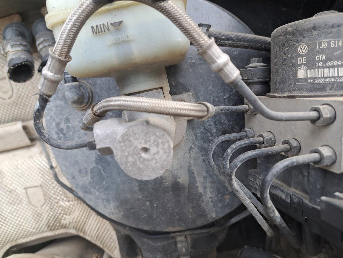 Pompa servofrana Volkswagen Golf 4 (1J1) [Fabr 1997-2004] OEM 1.9 TDI AQM 50KW / 68CP