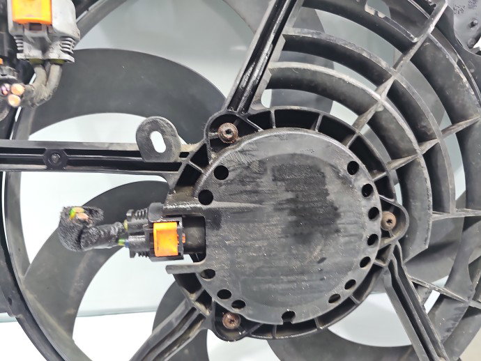Electroventilator PEUGEOT 2008 [Fabr 2013-prezent] OEM 1.6 HDi 9HP 68KW / 92CP