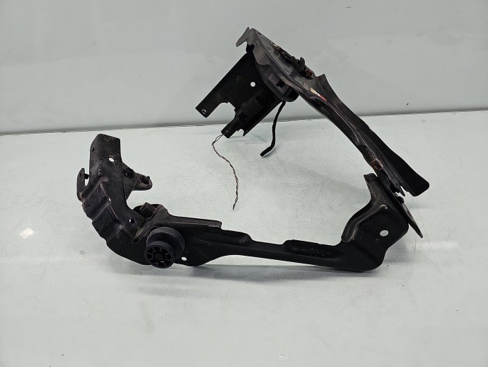 Suport far stanga Mercedes Clasa E (W211) [Fabr 2002-2009] Break AMG A1298172820