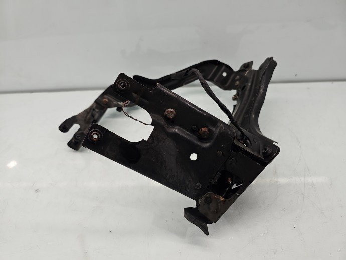 Suport far stanga Mercedes Clasa E (W211) [Fabr 2002-2009] Break AMG A1298172820