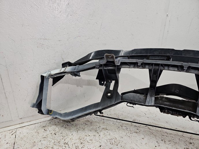 Trager Ford Kuga I [Fabr 2008-2012] SUV 8V41-17E778-AD