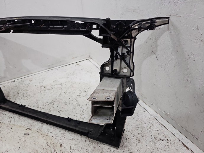 Trager AUDI A4 (8W2, B9) [Fabr 2015-2023] Sedan S-line, Quattro 8V0807133