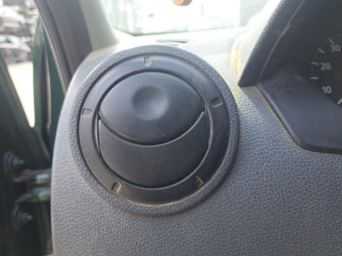 Grila aerisire stanga Dacia Logan (LS) [Fabr 2004-2012] OEM