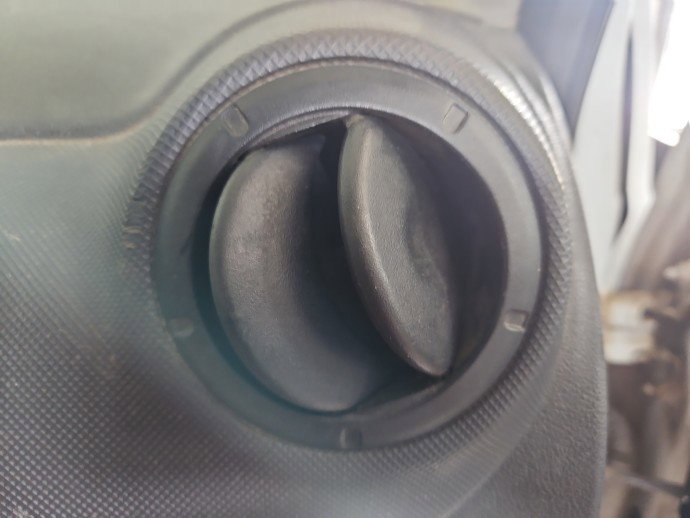 Grila aerisire dreapta Dacia Logan MCV (KS) [Fabr 2007-2012] OEM