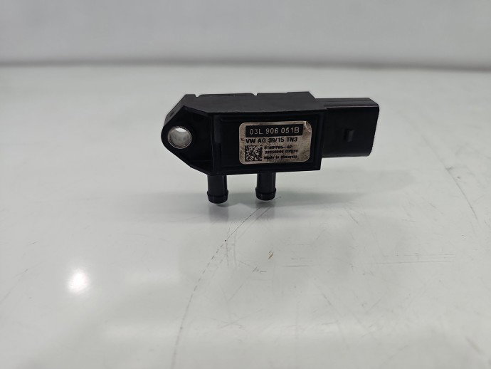 Senzor presiune Volkswagen Passat B8 (3G2) [Fabr 2015-prezent] 03L906051B
