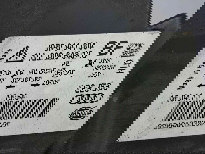  Far dreapta Audi A3 Sportback (8PA) [Fabr 2004-2013] 8P0941004