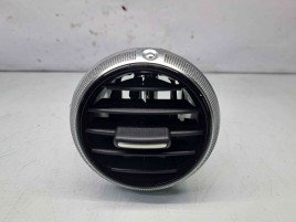  Grila aerisire dreapta Audi A3 Sportback (8PA) [Fabr 2004-2013] 8P0820901