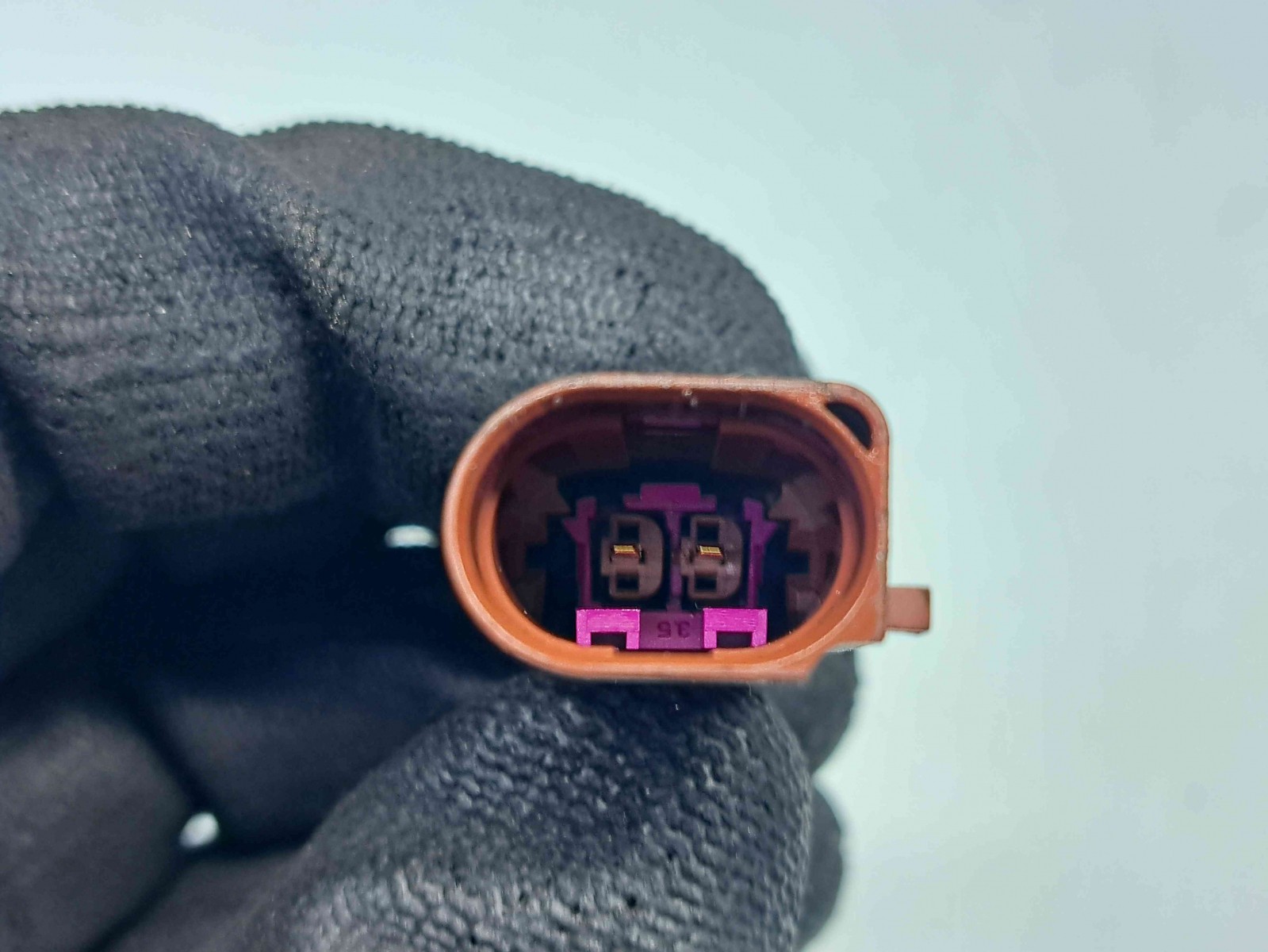 Senzor temperatura Audi Q7 (4MB) [ Fabr 2015-prezent] 4M0906088AA - imagine 4