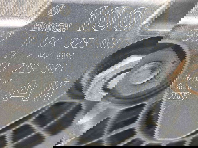 Alternator Opel Astra J [Fabr 2009-2015] 0124325163 / 13229984 1.6 Benz A16XER   