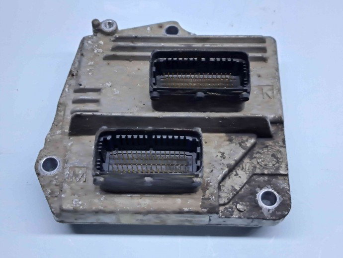 Calculator motor ECU Opel Astra J [Fabr 2009-2015] 55562549 1.6 Benz A16XER   