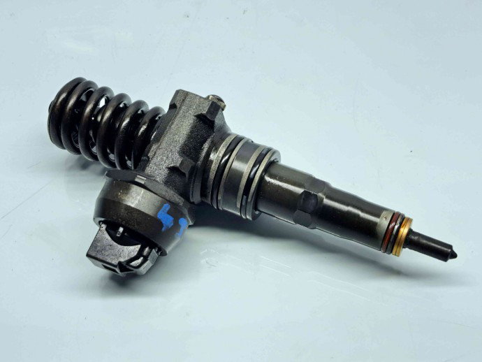 Injector Audi  0414720313 / 038130073BN BLS   