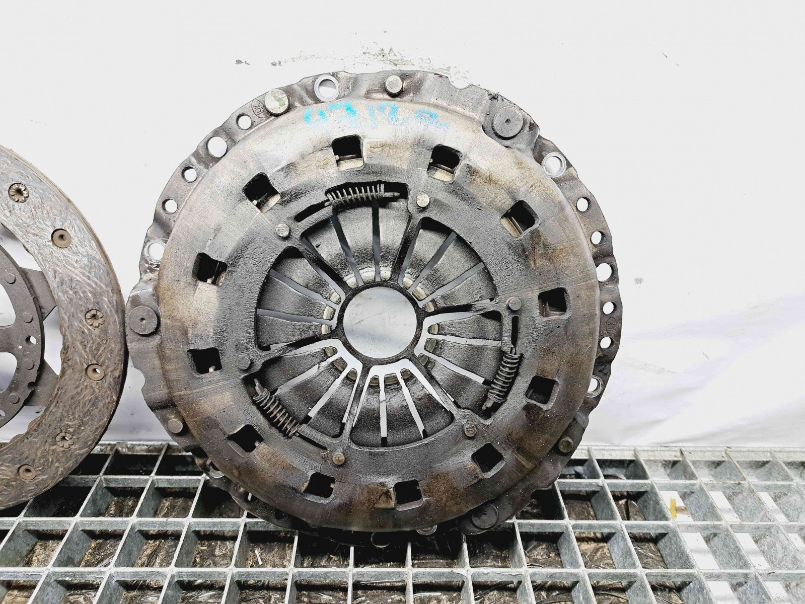 Kit ambreiaj volanta masa dubla Bmw 1 (E81, E87) [Fabr 2004-2010] OEM 1.6 Benz N45 85KW 1.6 Benz N45 85KW - imagine 4