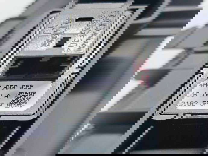  Buton geam stanga spate Audi Q7 (4MB) [ Fabr 2015-prezent] 4M0959855