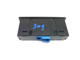 Conector auxiliar USB A1728202826  MERCEDES Clasa E (W212) [Fabr 2009-2016] 2.2 CDI 