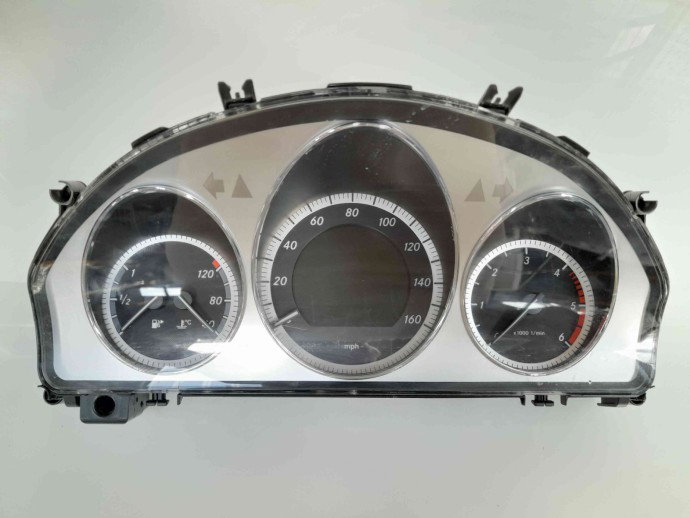 Ceas bord A2049004402  Mercedes Clasa C (W204) [Fabr 2007-2014] D651913 D615913