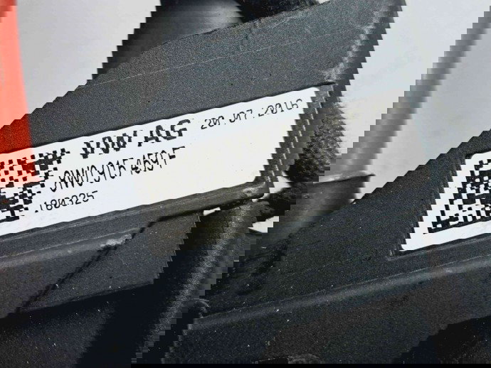  Borna baterie (+) cu capsa Audi Q7 (4MB) [ Fabr 2015-prezent] 8W0915459F 