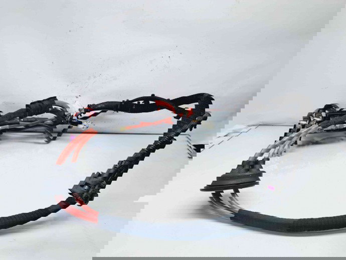  Borna baterie (+) cu capsa Audi Q7 (4MB) [ Fabr 2015-prezent] 8W0915459F 