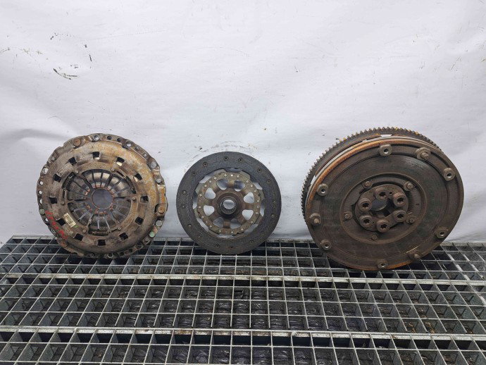 Kit ambreiaj volanta masa dubla Bmw 1 (E81, E87) [Fabr 2004-2010] OEM 1.6 Benz N45 85KW  