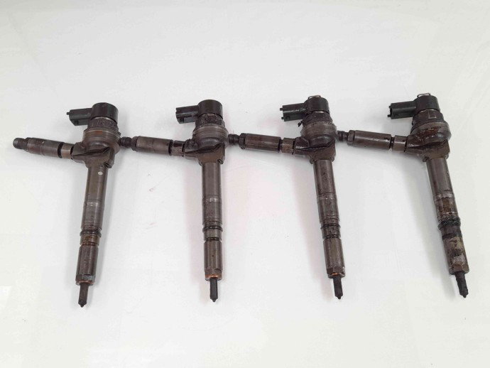 Injector 0445110  Opel Astra H Combi [Fabr 2004-2009] 1.7 CTDI 01328035
