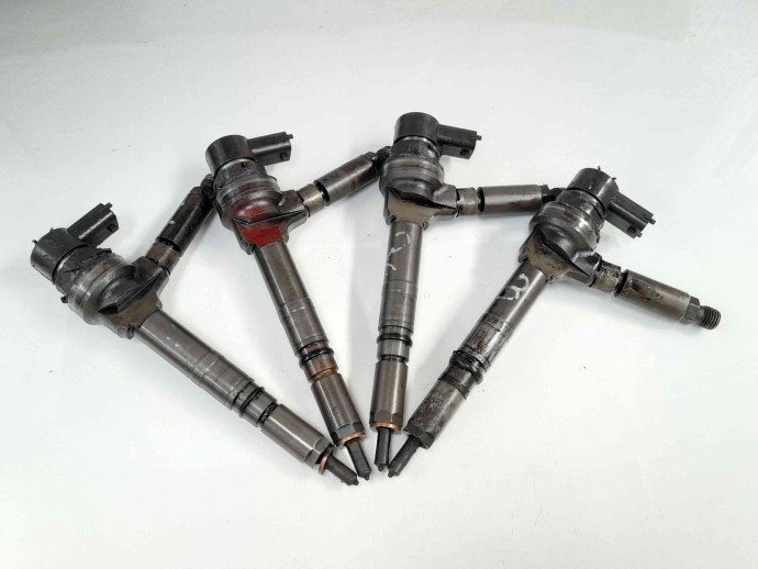 Injector 0445110  Opel Astra H Combi [Fabr 2004-2009] 1.7 CTDI 01328035