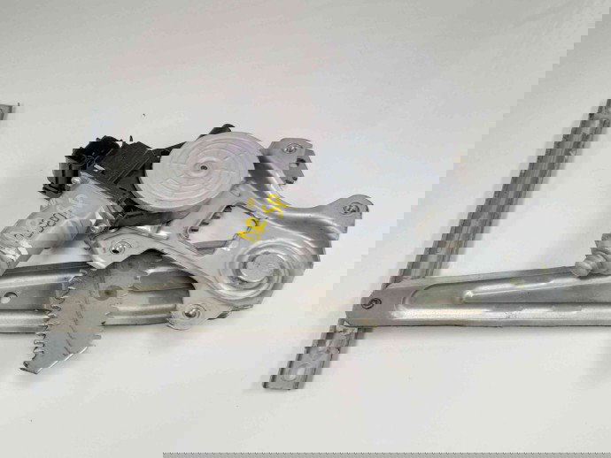 Macara manuala geam dreapta spate 82731CV01B Nissan Juke [Fabr 2010-prezent] 1.5 K9K