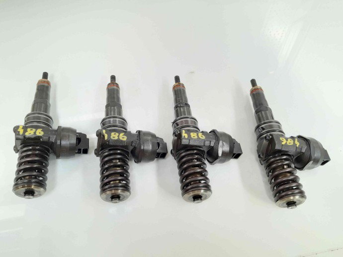 Injector 038130073BQ  Skoda Octavia 2 Combi (1Z5) [Fabr 2004-2013] 2.0 TDI  BMM 064408