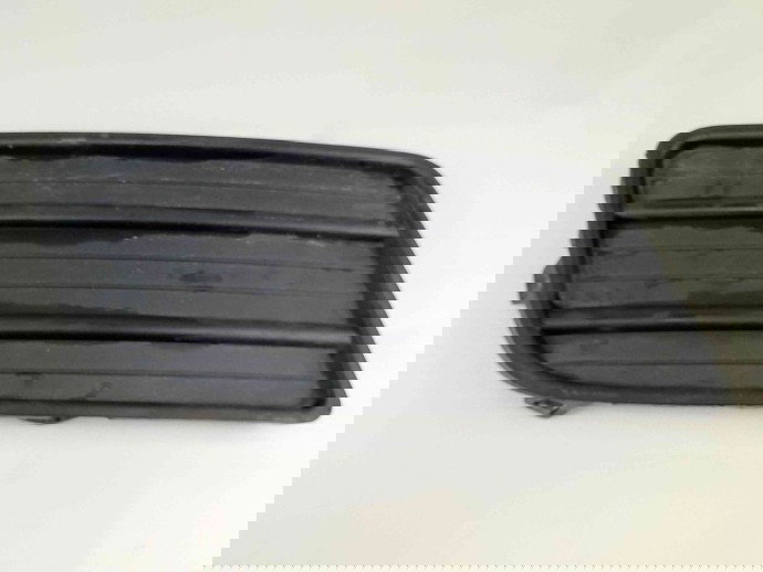 Grila proiector dreapta SUZUKI Swift 3 (MZ, EZ) [Fabr 2005-prezent] 71751