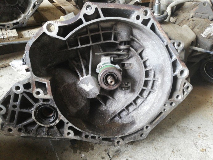 Cutie viteze manuala 5 trepte Opel Astra G 1.6 benz 90400209 1998-2004