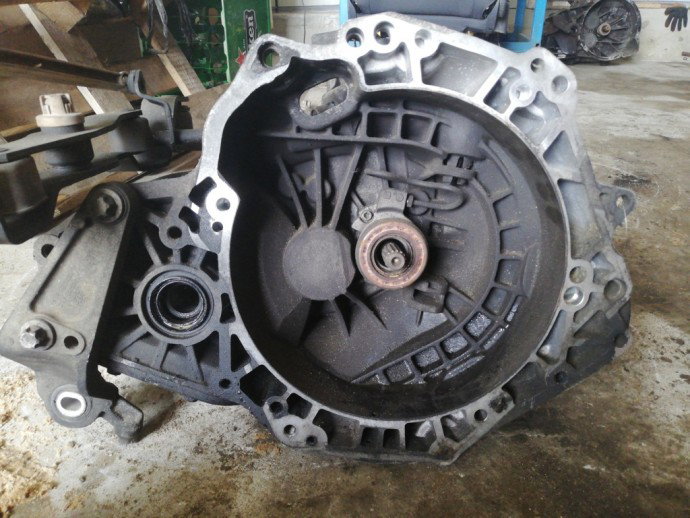 Cutie viteze manuala 5 trepte Opel Corsa D 1.3 CDTI Z13DTJ 55565178 2006-2013