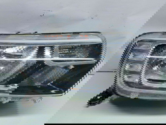  Far dreapta Dacia Logan 2 [Fabr 2012-prezent] 260105925R