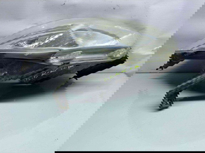  Far dreapta Dacia Dokker [Fabr 2012-prezent] 260102814R