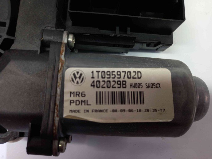 Motoras geam dreapta fata Skoda Octavia 2 Combi (1Z5) [Fabr 2004-2013]  1K0959792J \1T0959702D