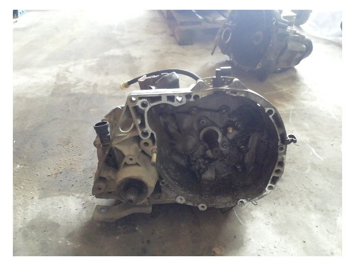 Cutie viteze manuala 5 trepte Dacia Sandero 1.2 benzina 8200451676 2008-2012