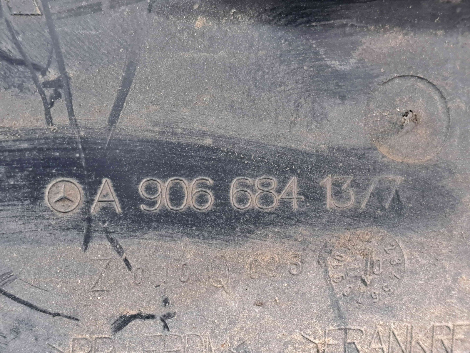 Carenaj roata dreapta fata Mercedes Sprinter 3.5-t (906) [Fabr 2006-2013] A9066841377 - imagine 2