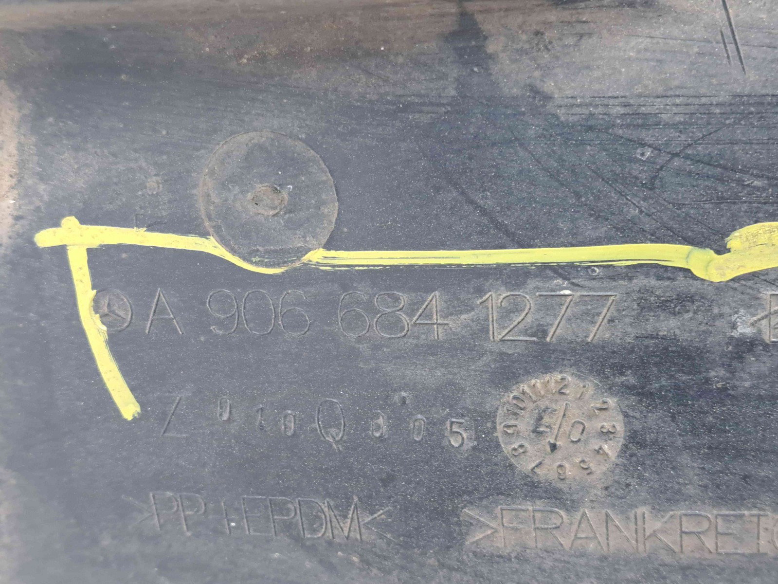 Carenaj roata stanga fata Mercedes Sprinter 3.5-t (906) [Fabr 2006-2013] A9066841277 - imagine 2