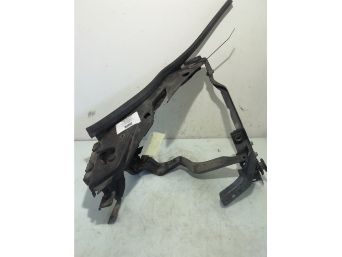 Suport far stanga Mercedes C200 2.2 CDI A2046200191 2007-2014