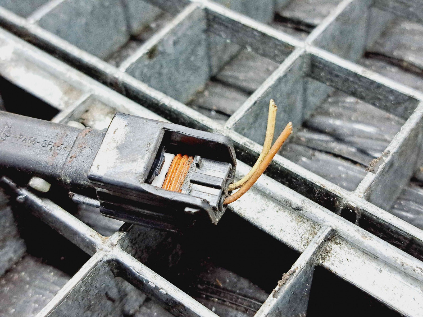 Fuzeta fata stanga Dacia Sandero 2 Stepway [Fabr 2012-prezent] OEM 0.9 TCE H4B400 0.9 TCE H4B400 80KW / 109CP - imagine 4