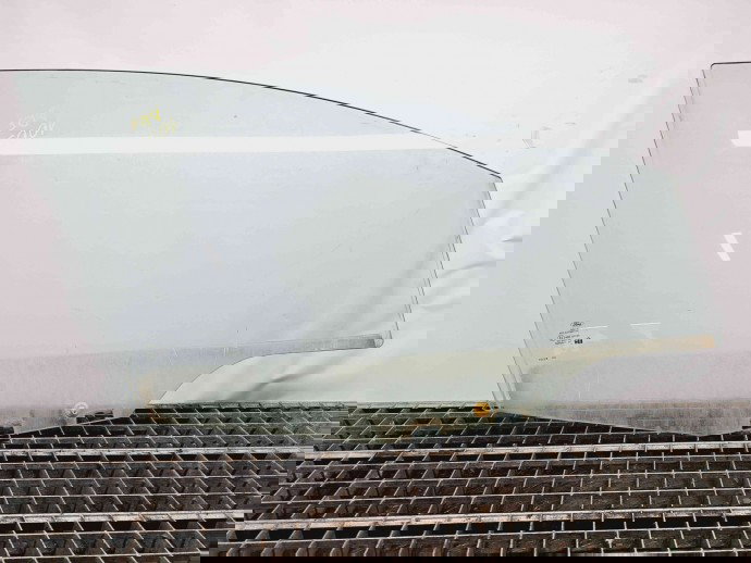 Geam usa dreapta fata Ford Fiesta 6 [Fabr 2008-2019] OEM 1.25 Benz 60KW / 80CP