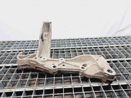 Suport brat-dreapta Audi A3 Sportback (8PA) [Fabr 2004-2013] 1K0199296E 2.0 TDI CFFB 103KW / 140CP 2.0 TDI CFFB 103KW / 140CP