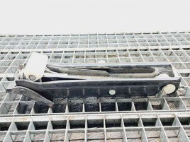  Cric Mercedes Clasa CLK (C209) [Fabr 2002-2009] A2035830715