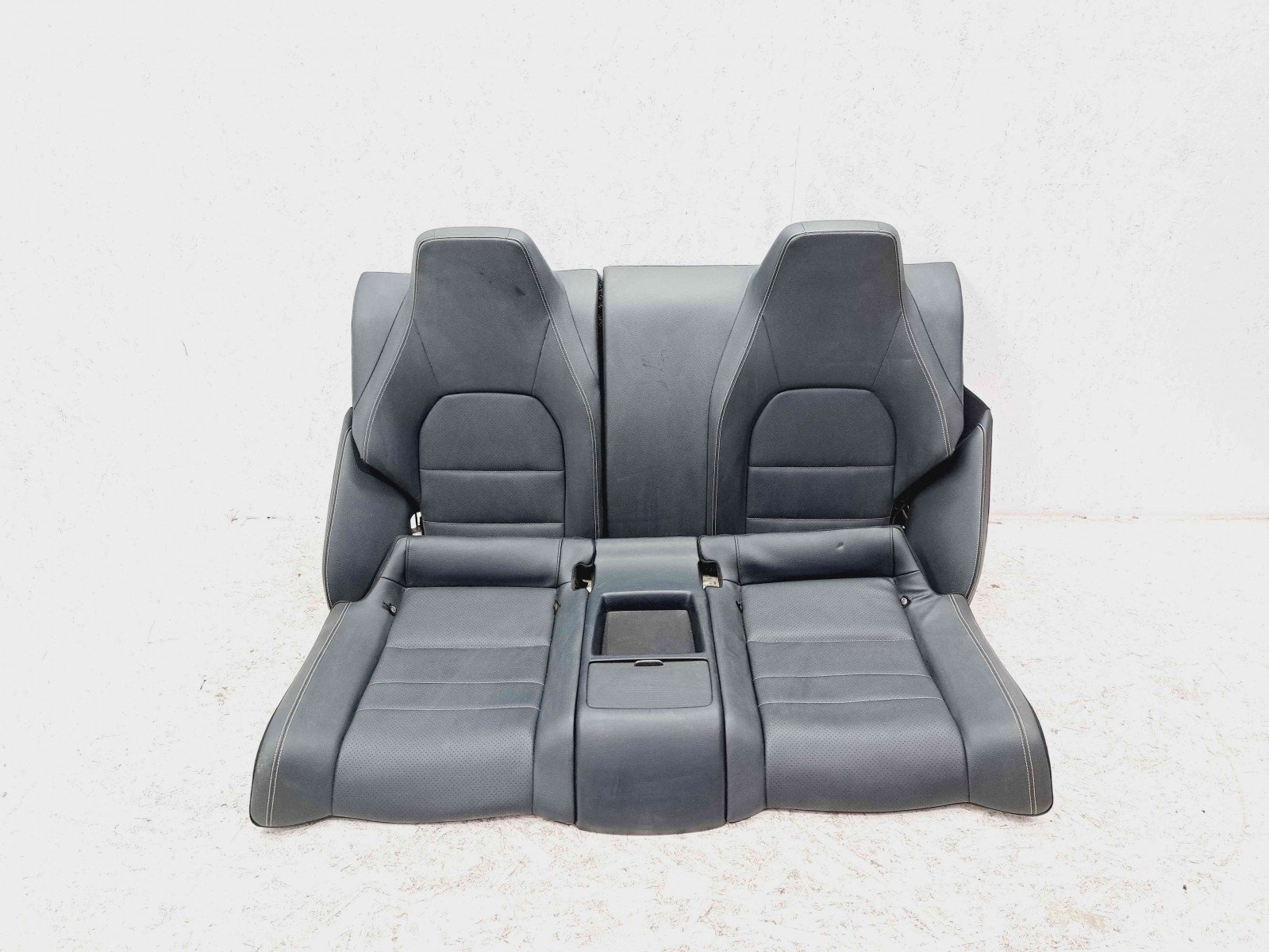 Set bancheta spate Mercedes Clasa E (W212) [Fabr 2009-2016] OEM - imagine 1