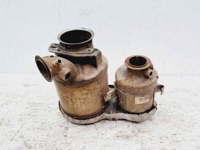 Filtru particule Audi A3 (8V1) [Fabr 2012-prezent] 04L131648R 1.6 TDI   