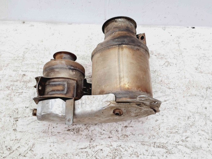 Filtru particule Audi A3 (8V1) [Fabr 2012-prezent] 04L131648R 1.6 TDI   