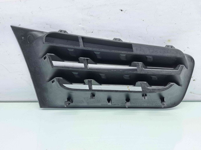 Grila bara fata Renault Megane 2 [Fabr 2002-2008] 8200412381
