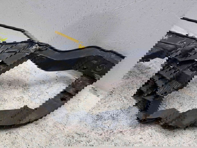 Trager Ford Focus 3 (CB8) [Fabr 2011-2015] BM51-8B041-B